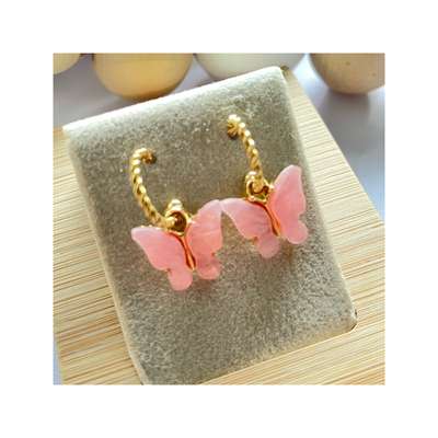 Gouden oorbelletjes roze parelmoer vlindertje