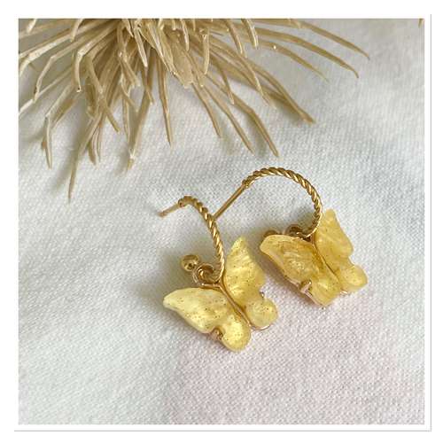 Gouden oorbelletjes yellow butterfly.